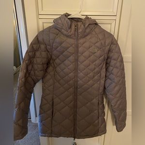 Grey north face puffer coat size small